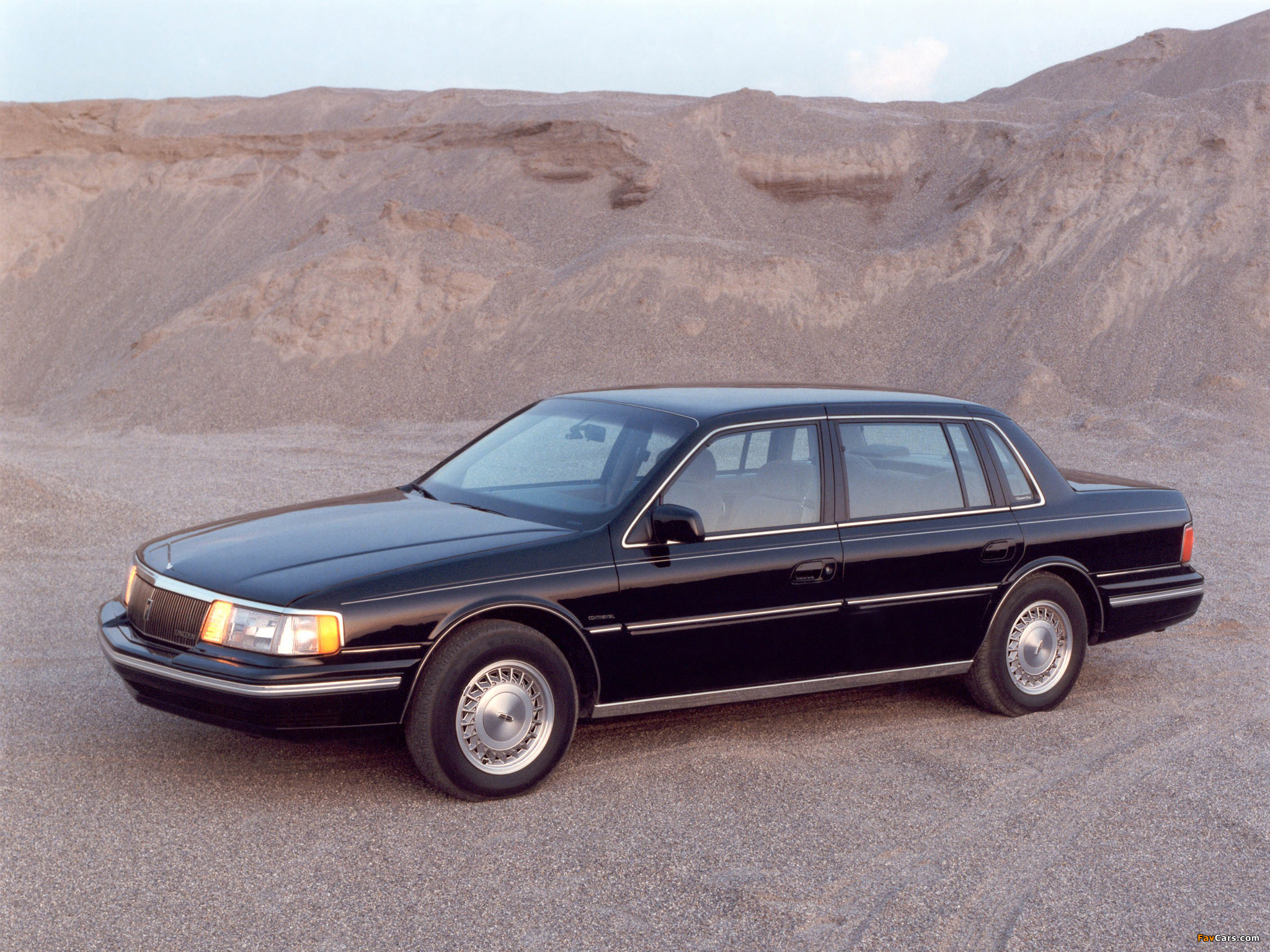 Photos of Lincoln Continental 1988–94 (2048 x 1536)