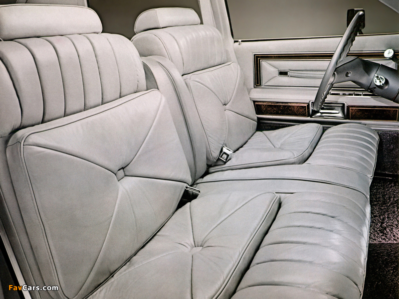 Pictures of Lincoln Continental Town Car 1977 (800 x 600)