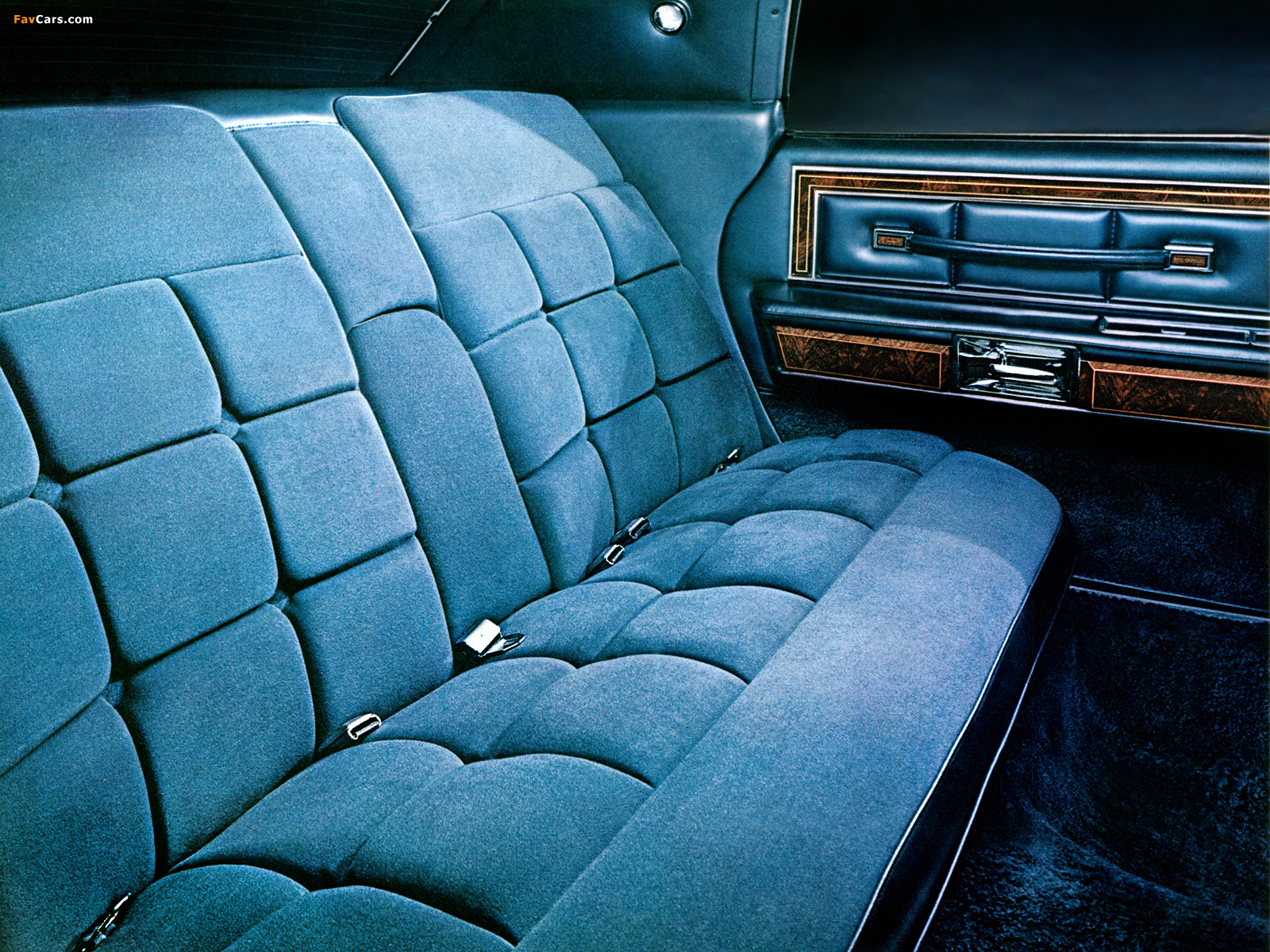 Pictures of Lincoln Continental Town Car 1977 (1600 x 1200)