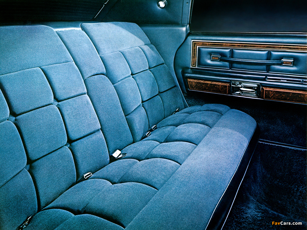 Pictures of Lincoln Continental Town Car 1977 (1024 x 768)