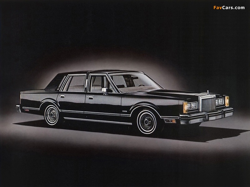 Pictures of Lincoln Continental Town Car 1980 (800 x 600)