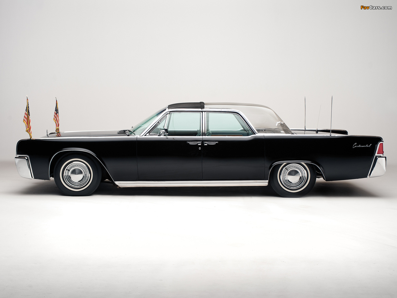 Lincoln Continental Bubbletop Kennedy Limousine 1962 wallpapers (1280 x 960)