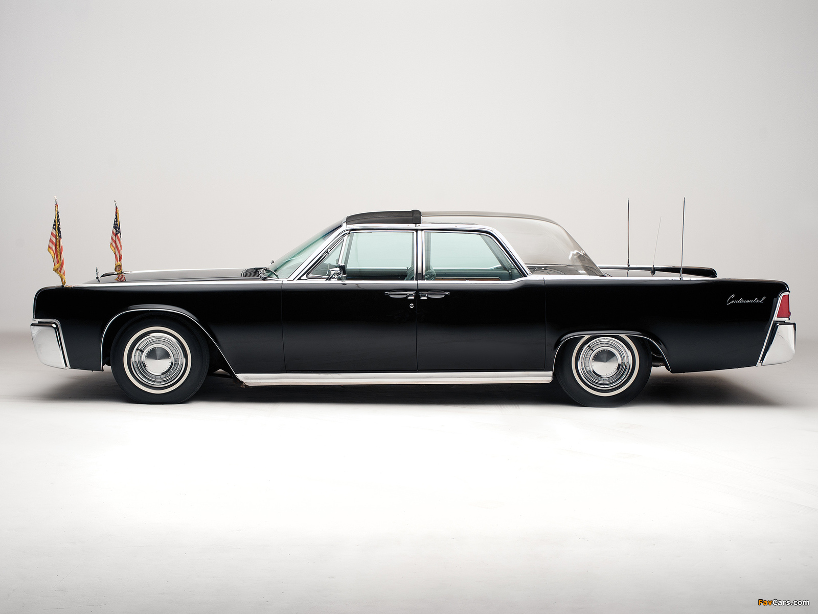 Lincoln Continental Bubbletop Kennedy Limousine 1962 wallpapers (1600 x 1200)