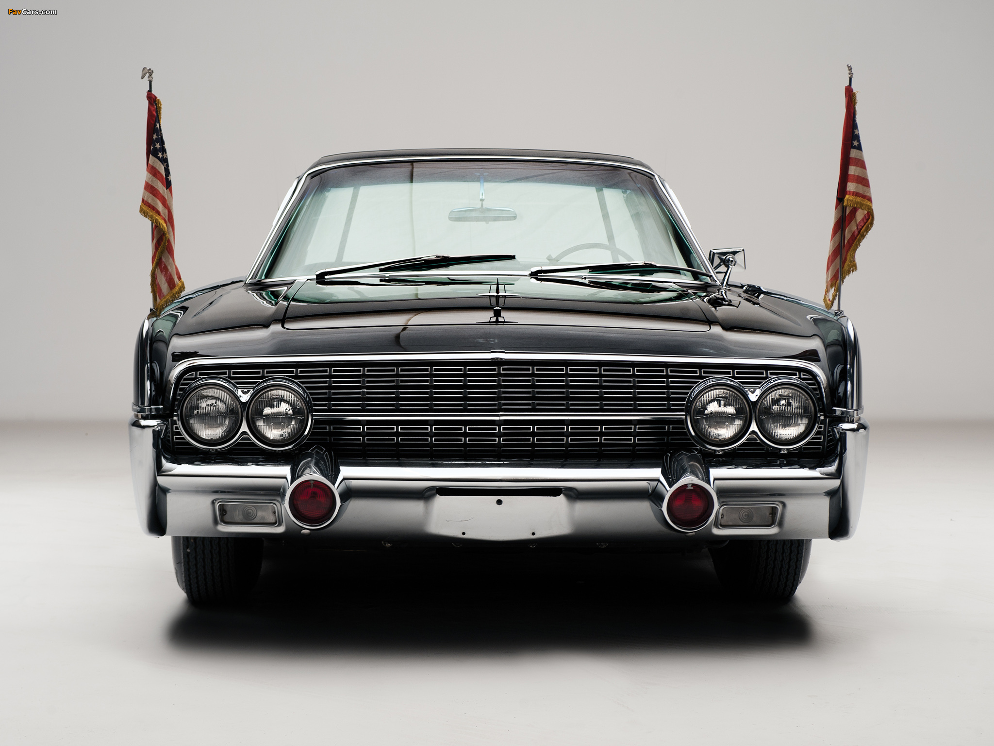 Lincoln Continental Bubbletop Kennedy Limousine 1962 wallpapers (2048 x 1536)