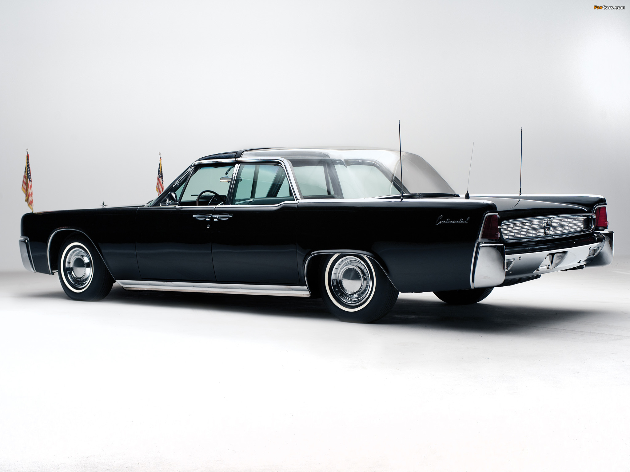 Lincoln Continental Bubbletop Kennedy Limousine 1962 wallpapers (2048 x 1536)
