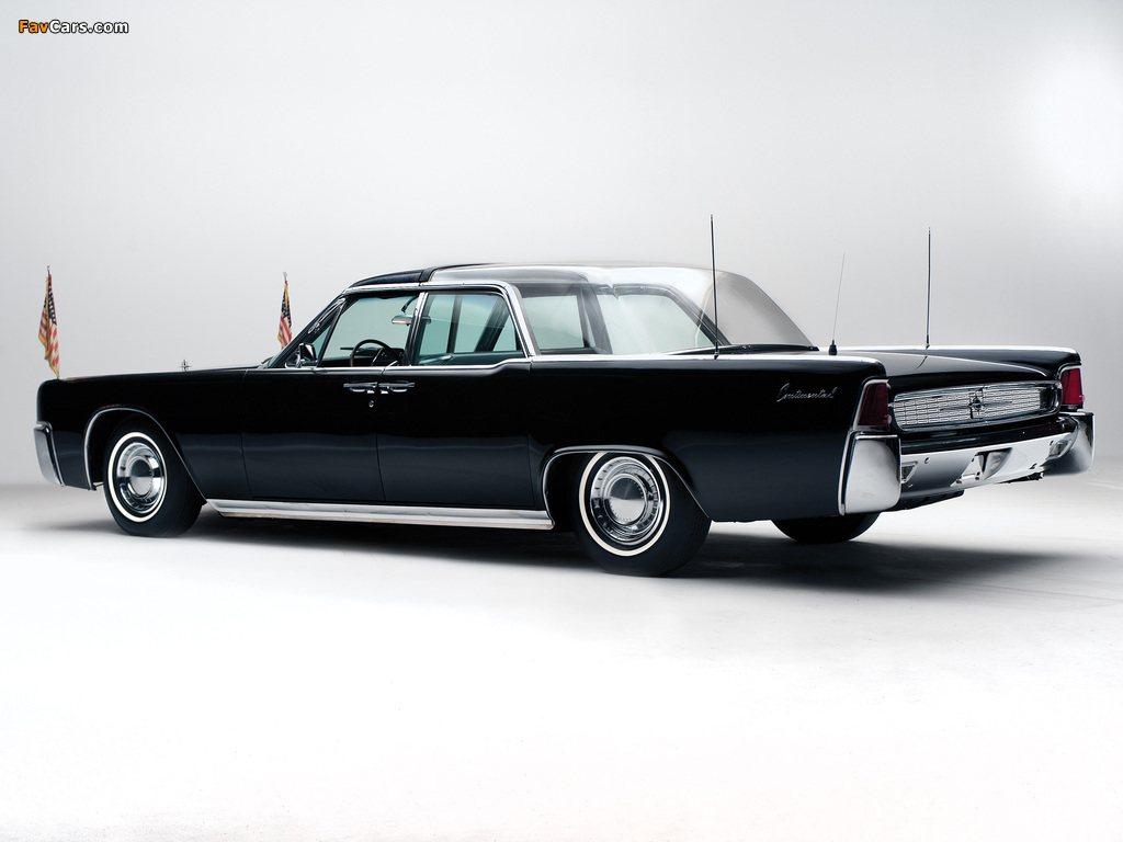 Lincoln Continental Bubbletop Kennedy Limousine 1962 wallpapers (1024 x 768)