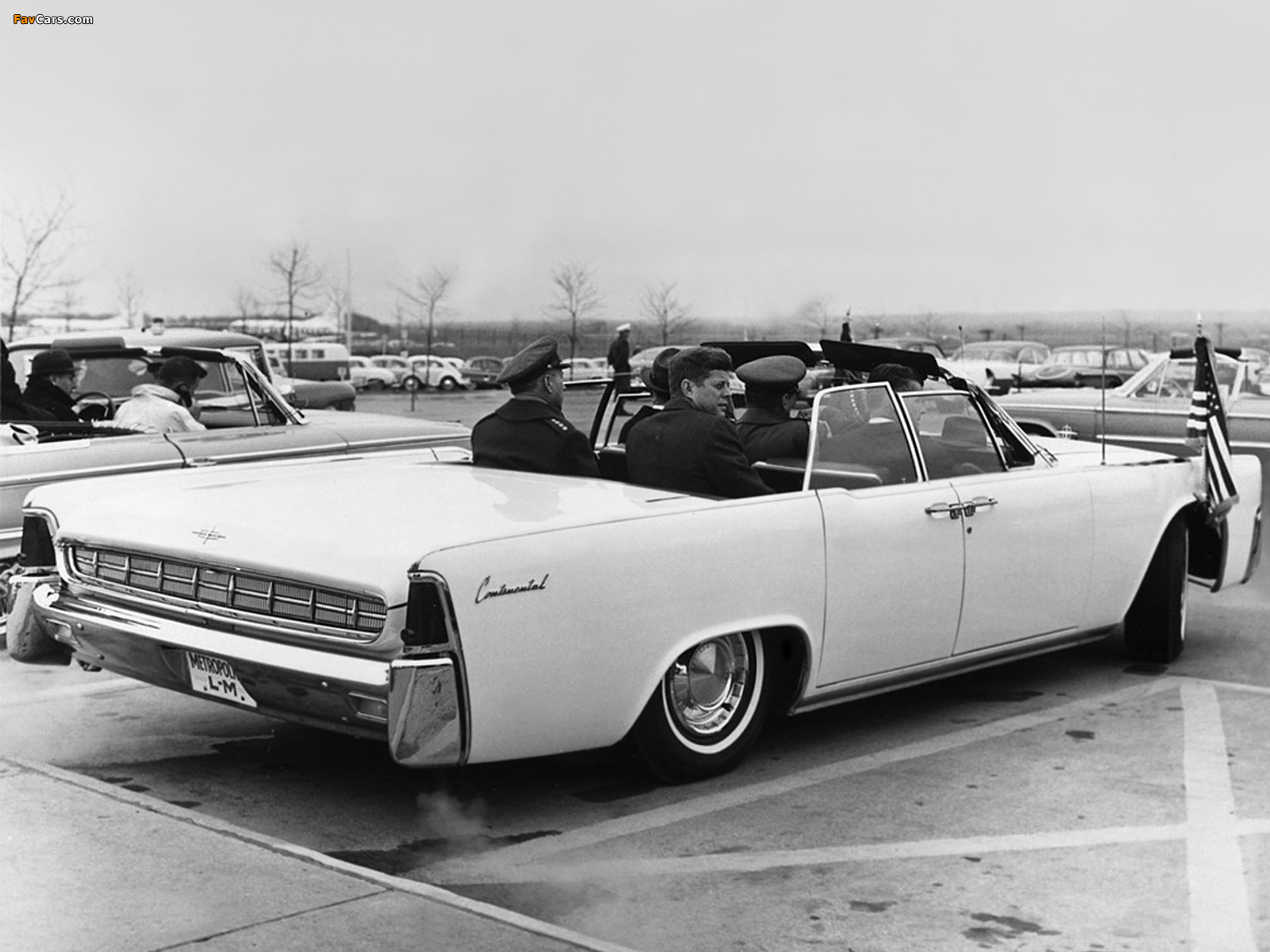 Lincoln Continental Convertible 1963 wallpapers (1600 x 1200)