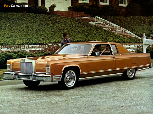 Lincoln Continental Town Coupe 1977 wallpapers (640 x 480)