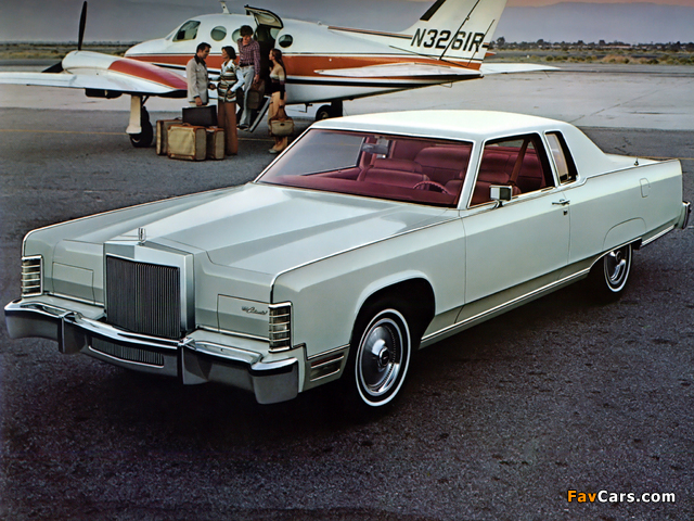 Lincoln Continental Town Coupe 1977 wallpapers (640 x 480)