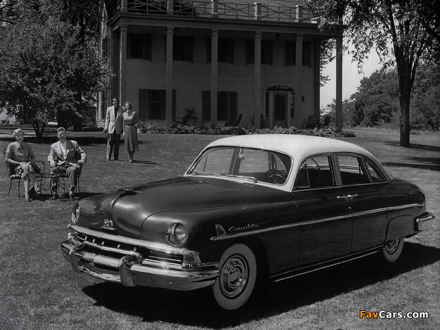 Images of Lincoln Cosmopolitan Sport Sedan (H-74) 1951 (640 x 480)