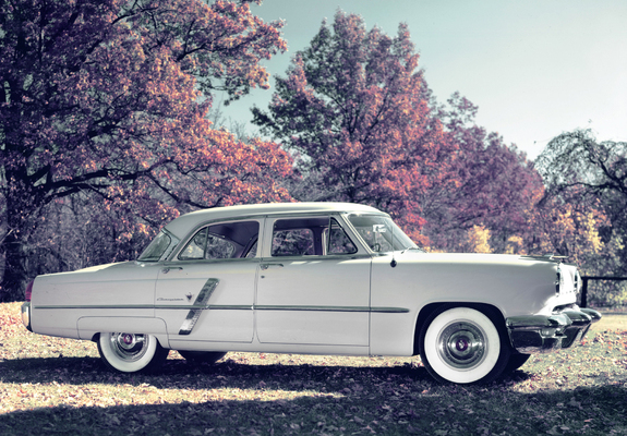 Lincoln Cosmopolitan 4-door Sedan 1953 pictures