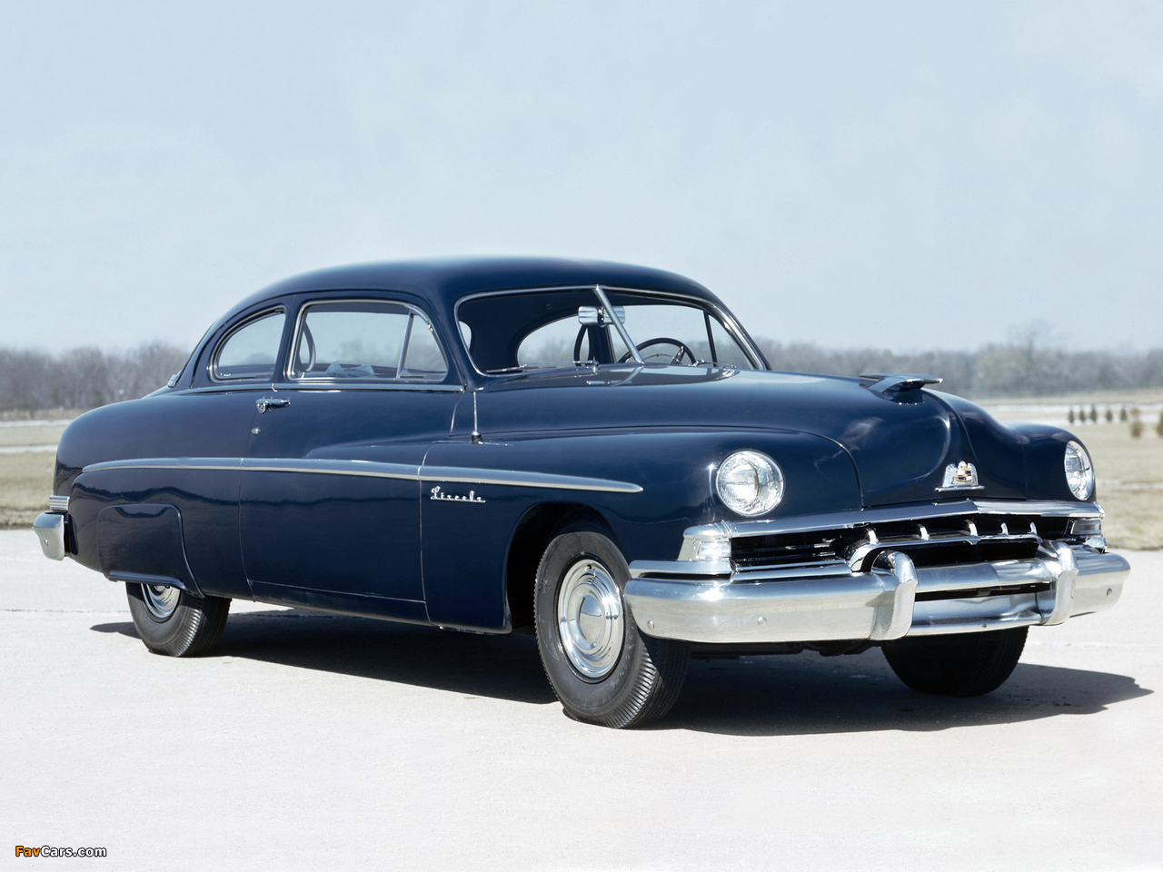 Photos of Lincoln 6-passenger Coupe 1951 (1280 x 960)