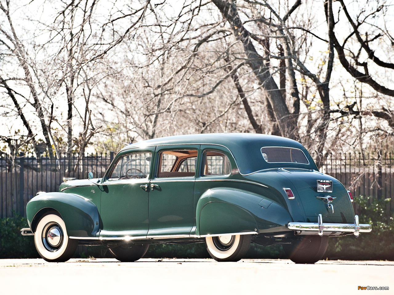 Lincoln Custom Limousine 1941 wallpapers (1280 x 960)