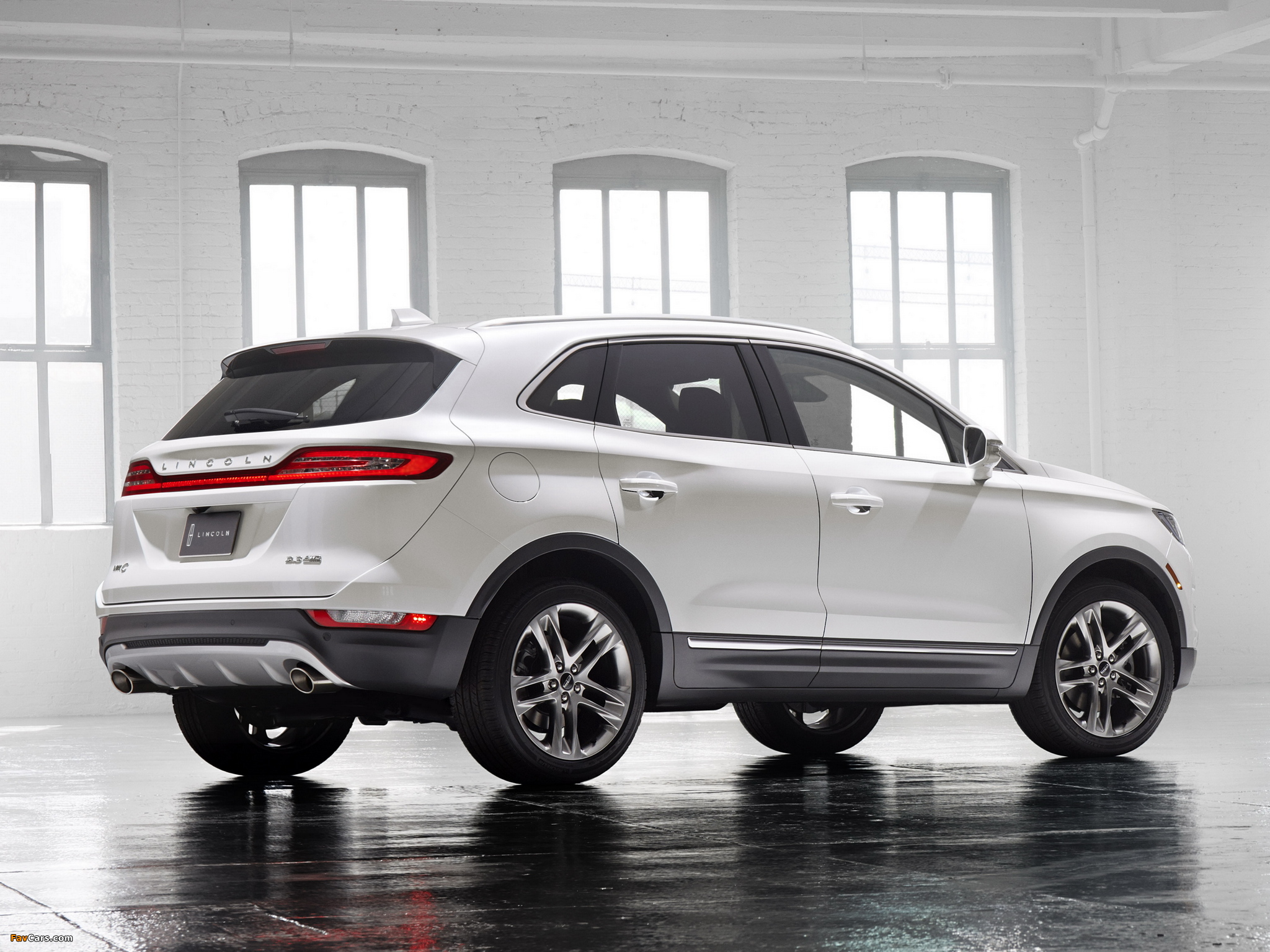 Lincoln MKC 2014 wallpapers (2048 x 1536)