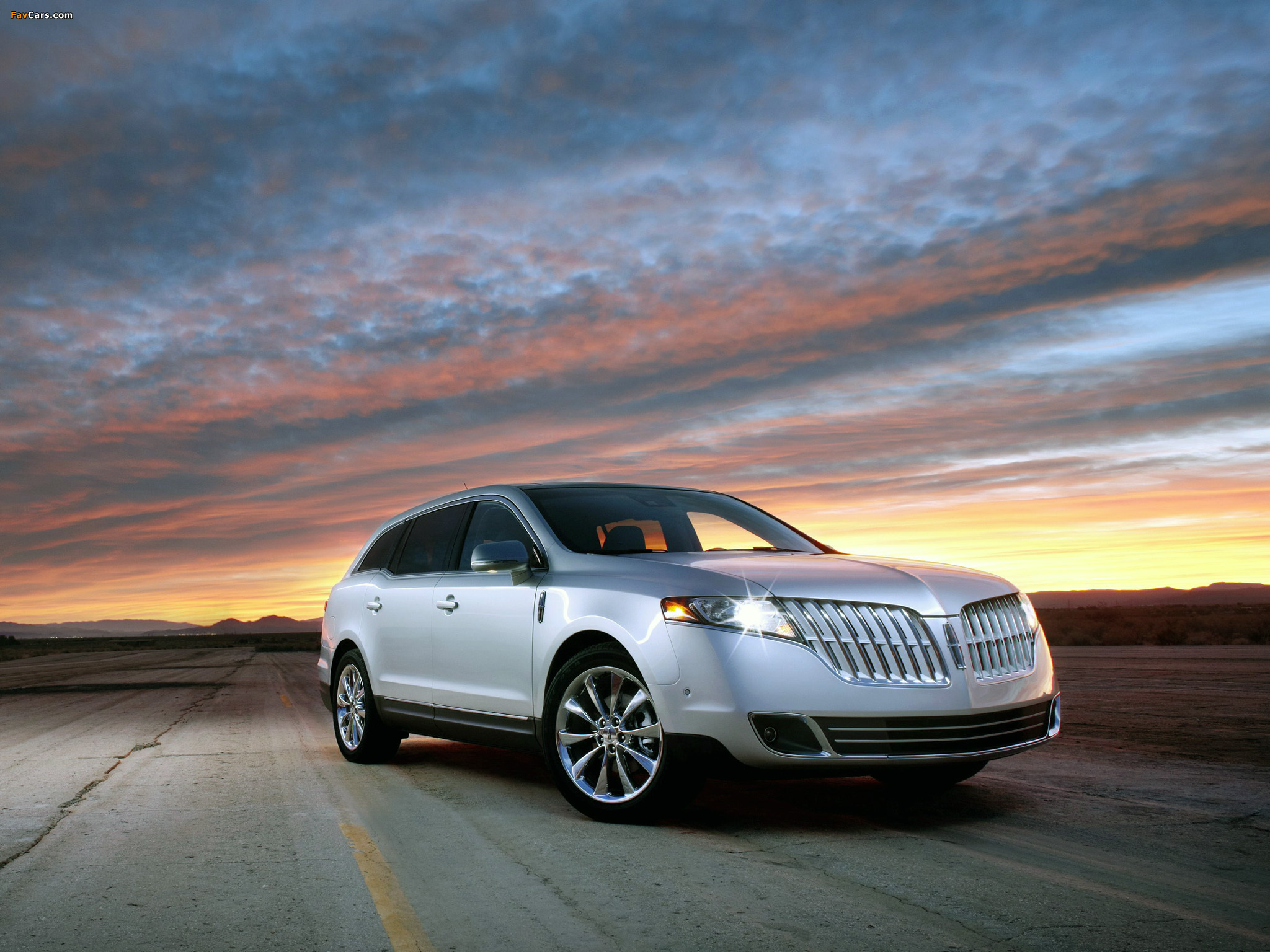 Lincoln MKT 2009–12 pictures (2048 x 1536)