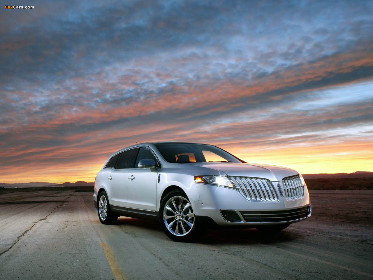 Lincoln MKT 2009–12 pictures (1280 x 960)