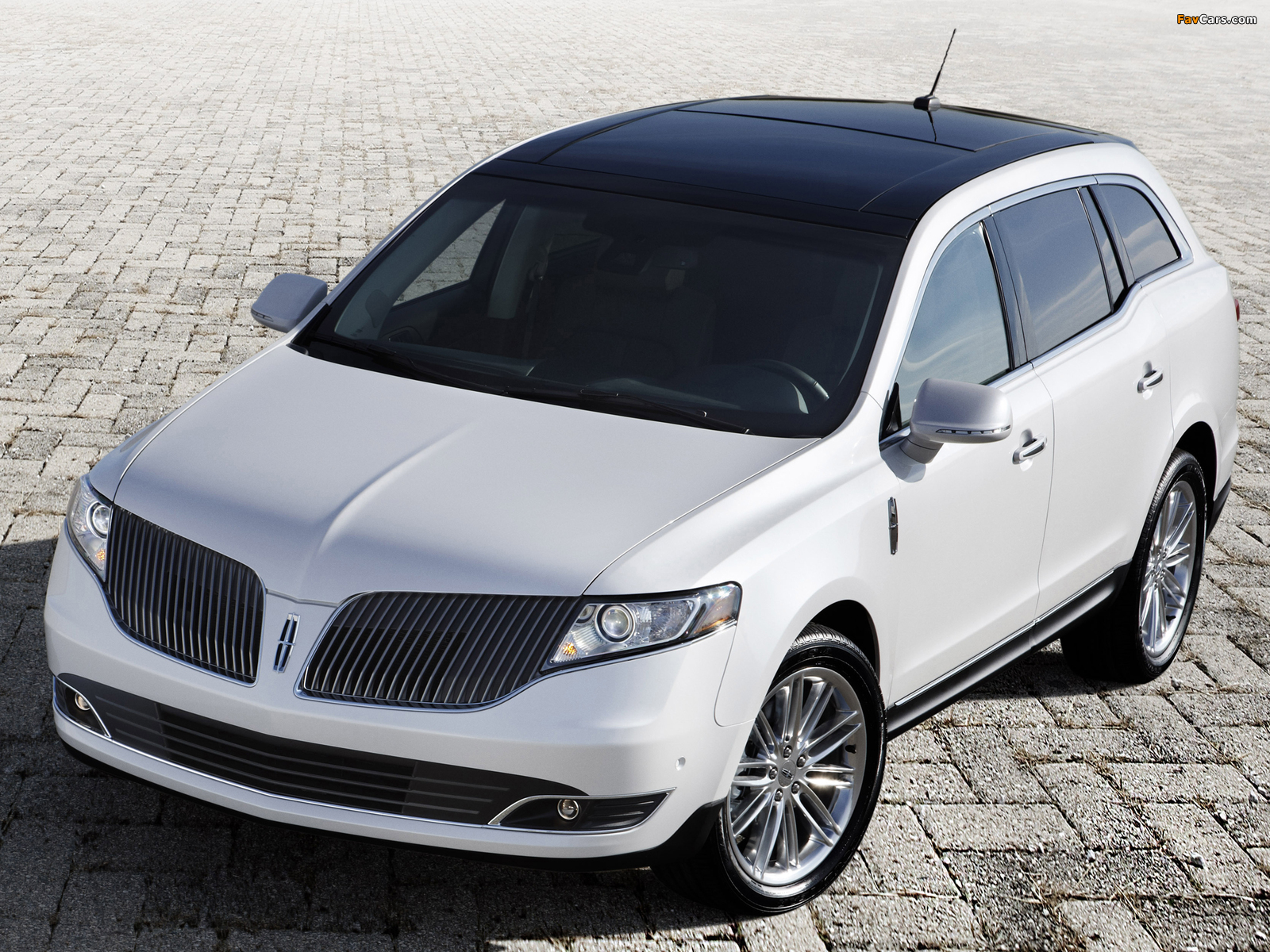 Photos of Lincoln MKT 2012 (1600 x 1200)