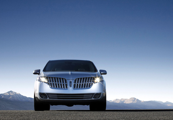 Pictures of Lincoln MKT 2009–12