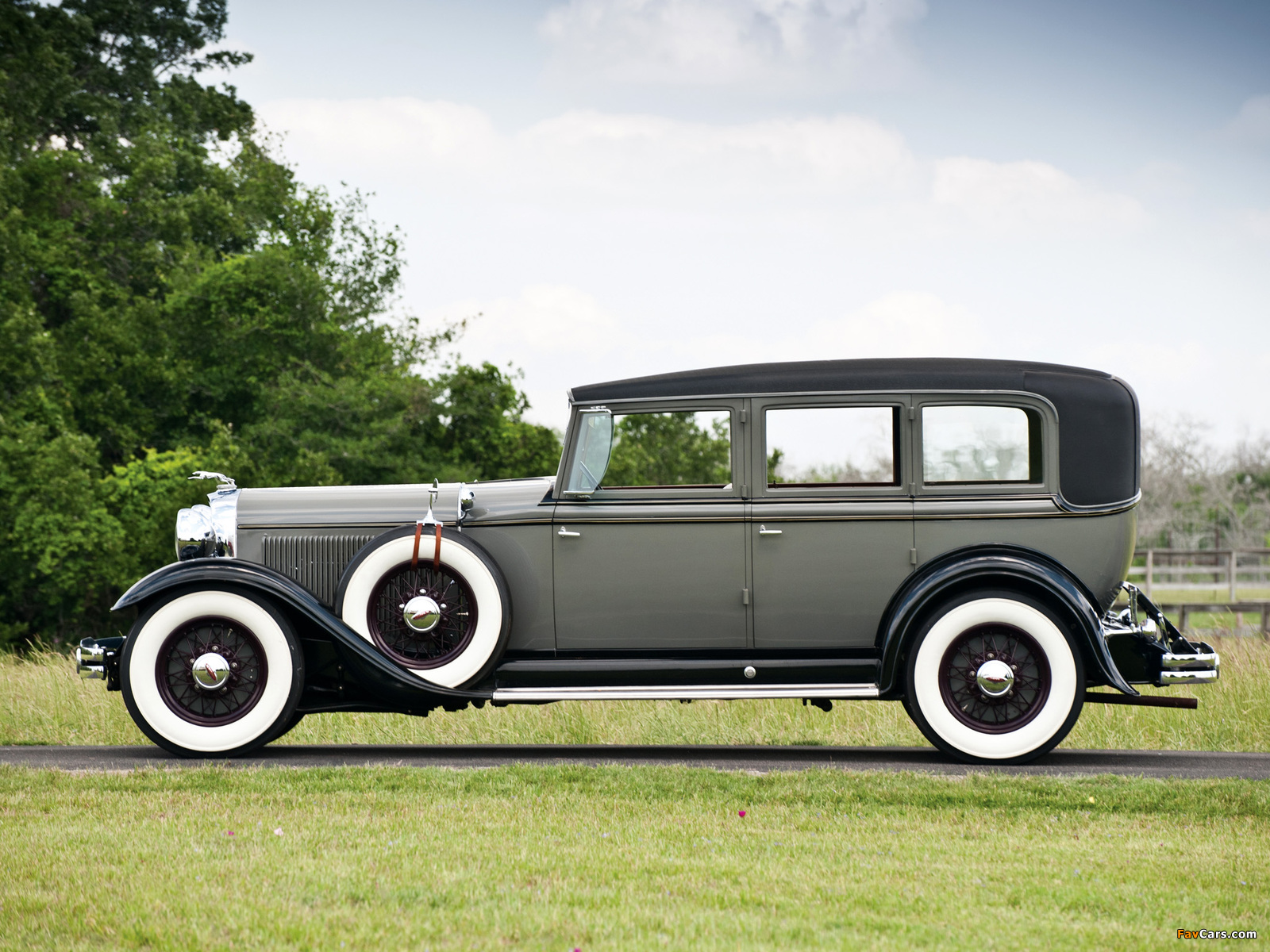 Images of Lincoln Model K Enclosed Drive Limousine by Willoughby (201-215) 1931 (1600 x 1200)