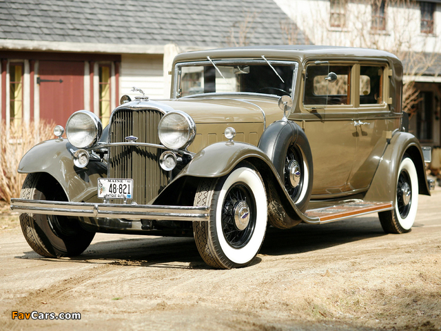 Images of Lincoln KB 4-door Sedan 1932 (640 x 480)