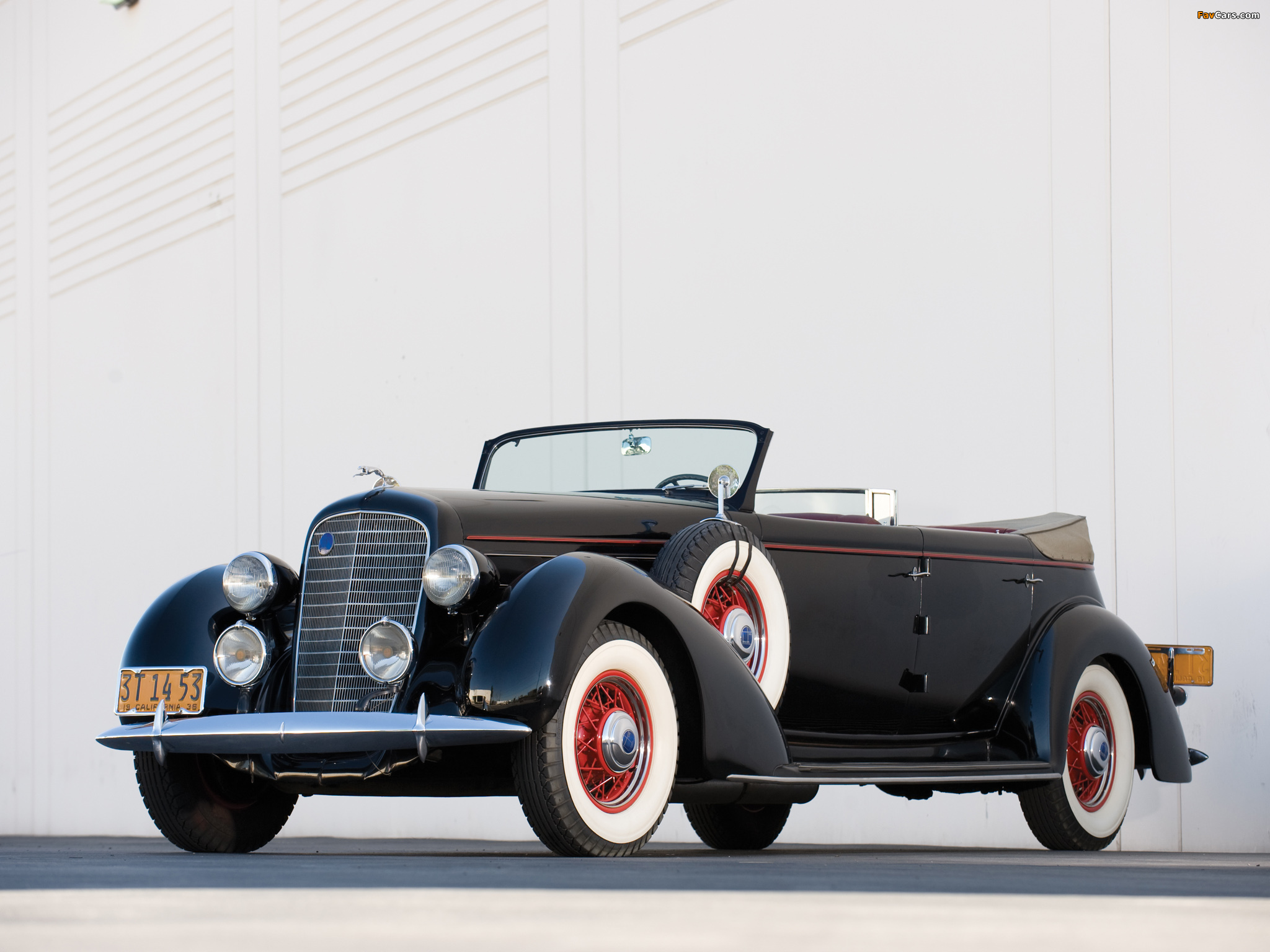 Images of Lincoln Model K Dual Windshield Convertible Sedan by LeBaron 1936 (2048 x 1536)