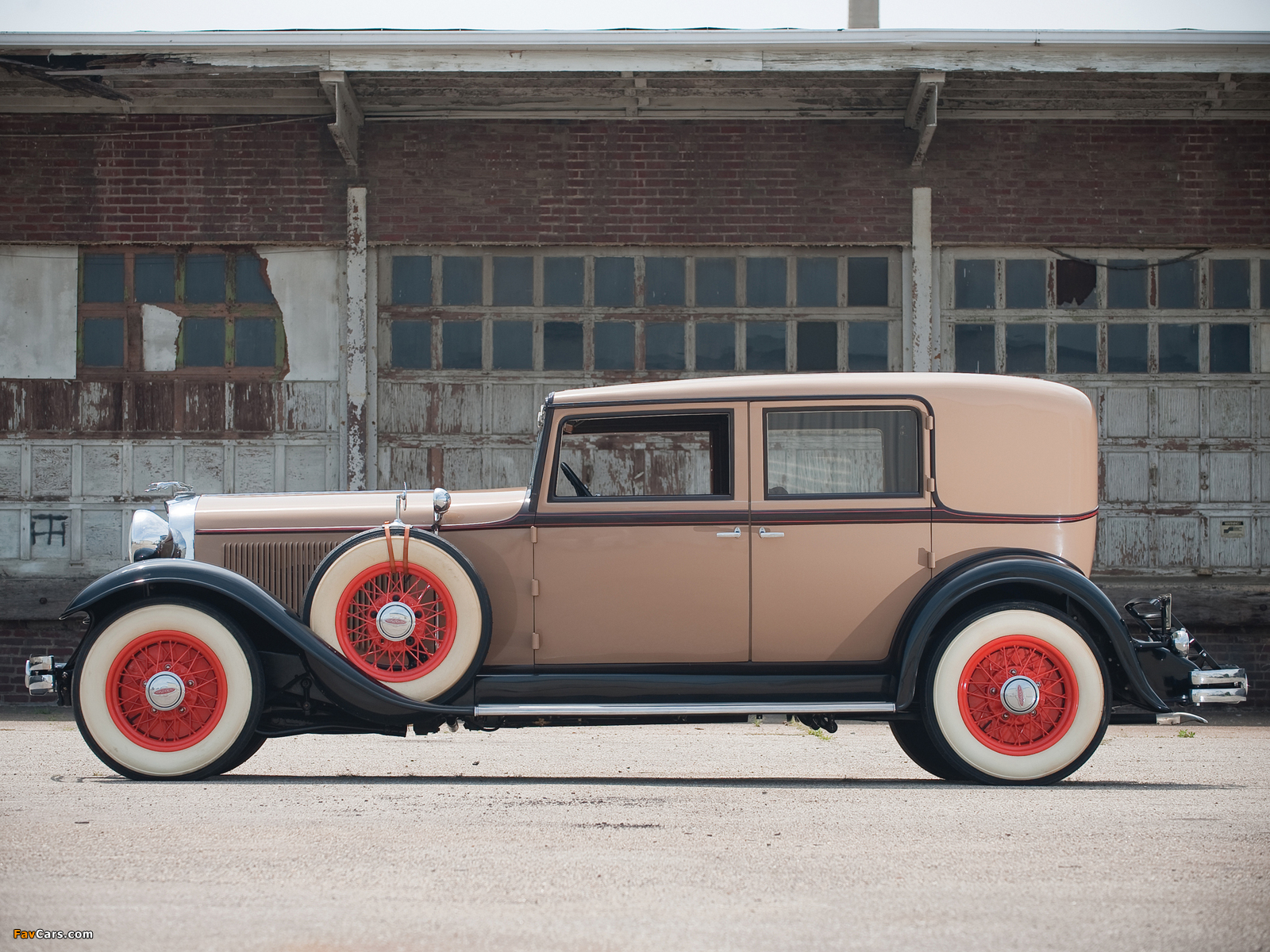 Images of Lincoln K Town Sedan 1931 (1600 x 1200)