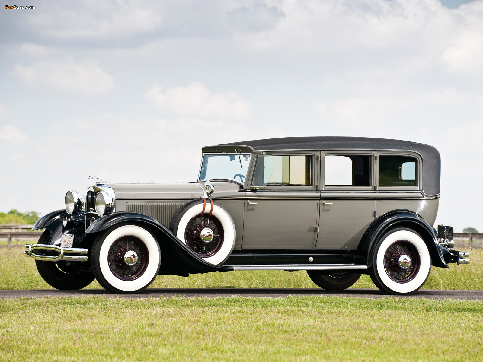 Lincoln Model K Enclosed Drive Limousine by Willoughby (201-215) 1931 images (1600 x 1200)