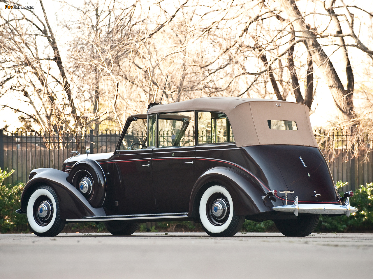 Lincoln Model K Convertible Sedan by LeBaron 1939 wallpapers (1280 x 960)
