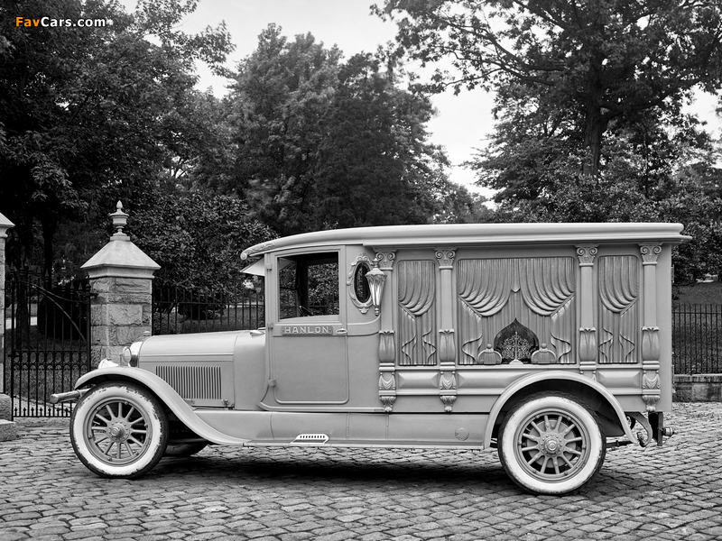 Photos of Hanlon Lincoln Model L Hearse 1924 (800 x 600)