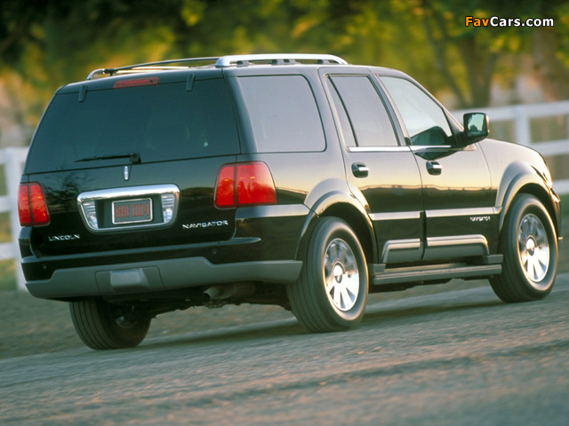 Images of Lincoln Navigator 2003–06 (640 x 480)