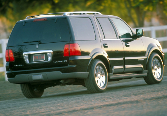 Images of Lincoln Navigator 2003–06