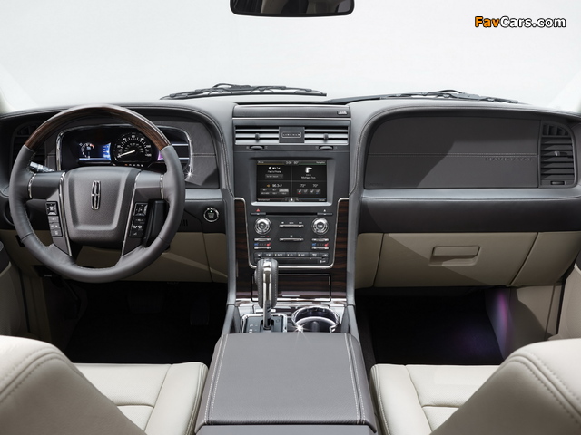 Images of Lincoln Navigator 2014 (640 x 480)