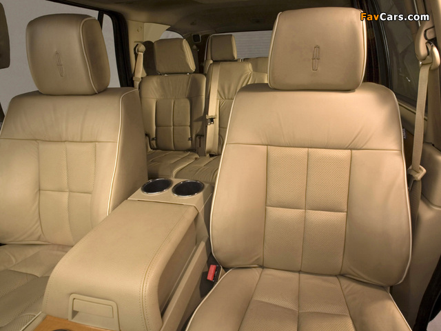 Lincoln Navigator 2007 photos (640 x 480)