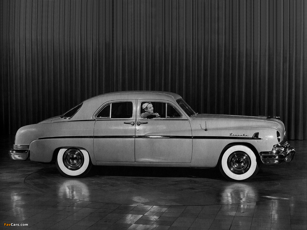 Lincoln Series 1EL Sport Sedan (L-74) 1951 wallpapers (1280 x 960)