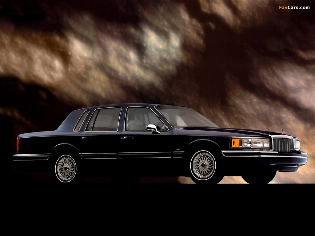 Images of Lincoln Town Car 1992–94 (1024 x 768)
