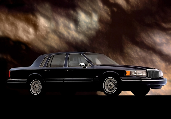 Images of Lincoln Town Car 1992–94