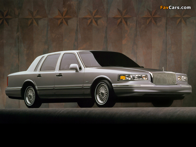 Lincoln Town Car 1994–97 photos (640 x 480)