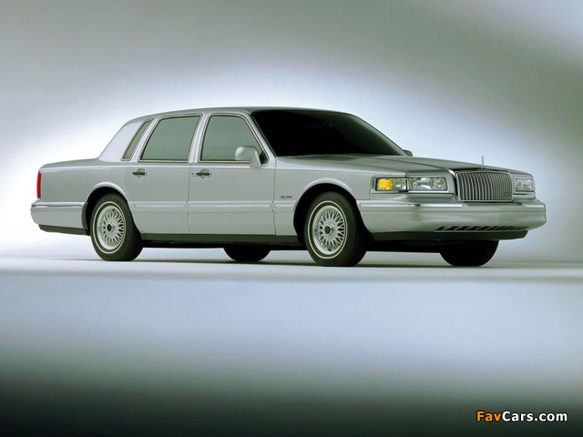 Lincoln Town Car 1994–97 wallpapers (640 x 480)