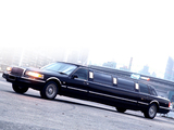 Lincoln Town Car Limousine 1995–97 images