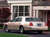 Lincoln Town Car 1998–2003 images