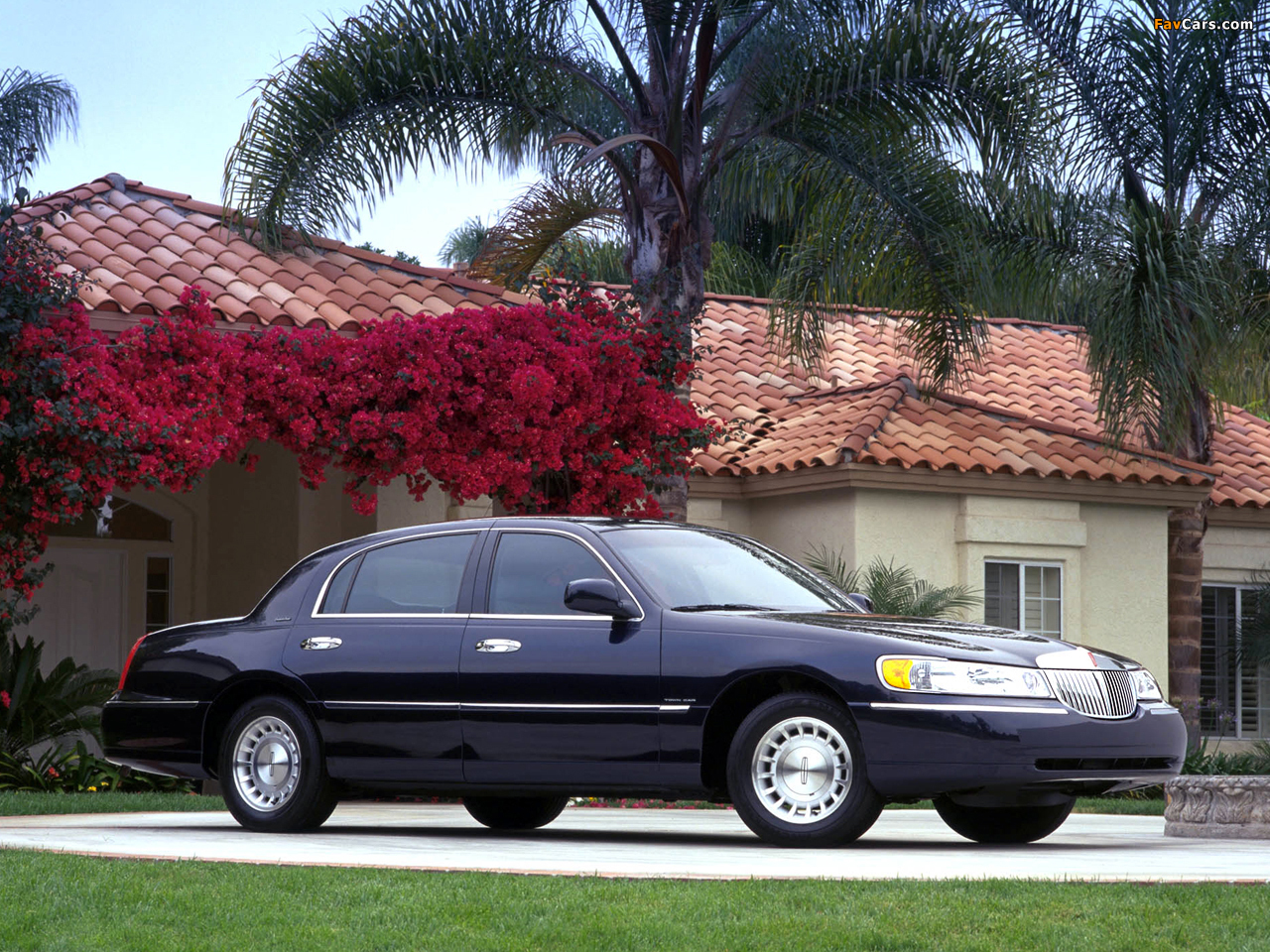Lincoln Town Car 1998–2003 wallpapers (1280 x 960)