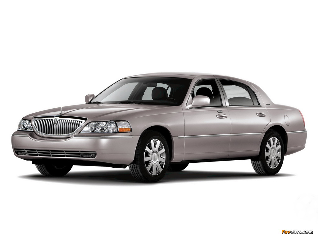 Lincoln Town Car 2003–11 photos (1024 x 768)