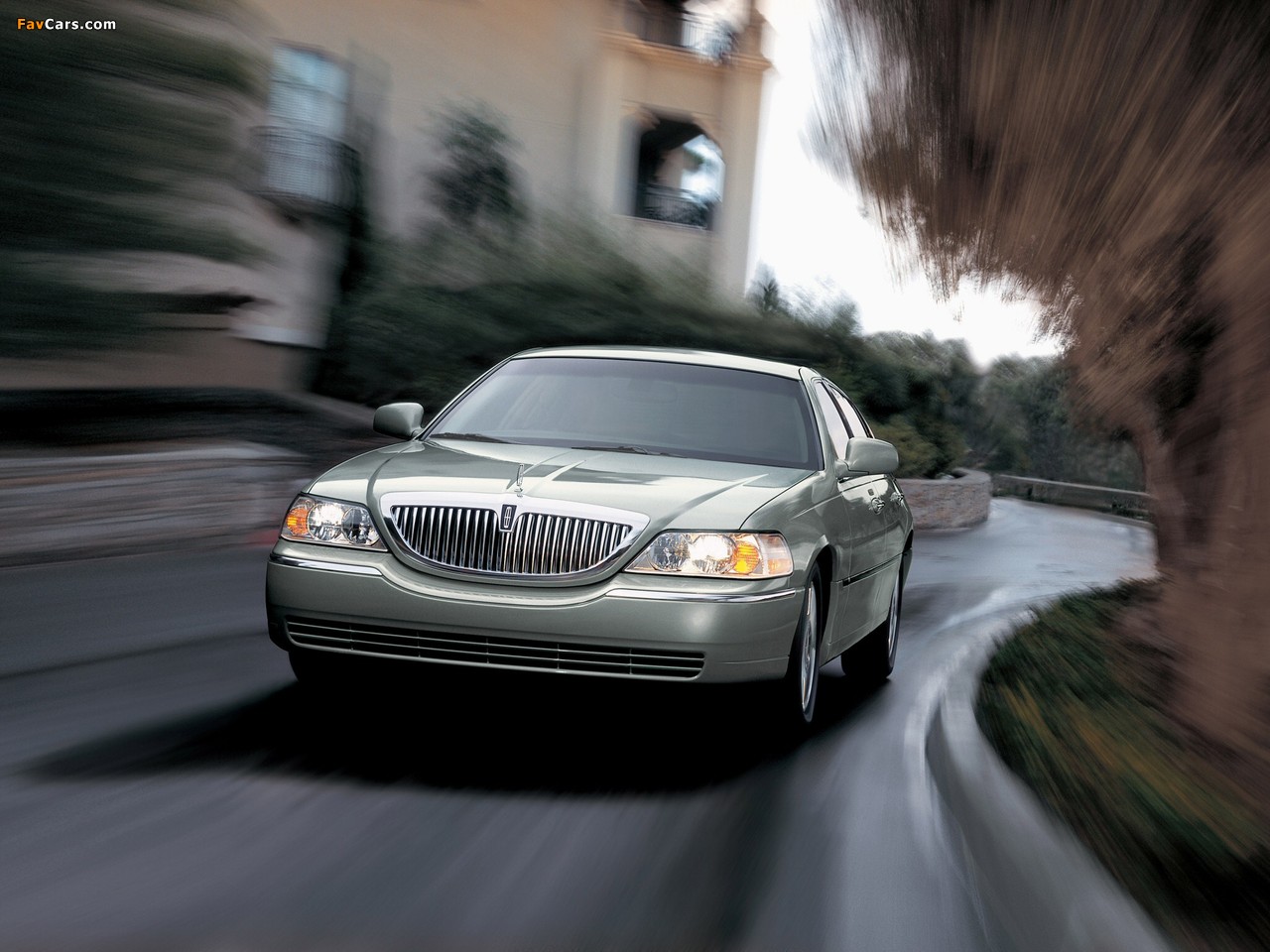 Lincoln Town Car 2003–11 wallpapers (1280 x 960)