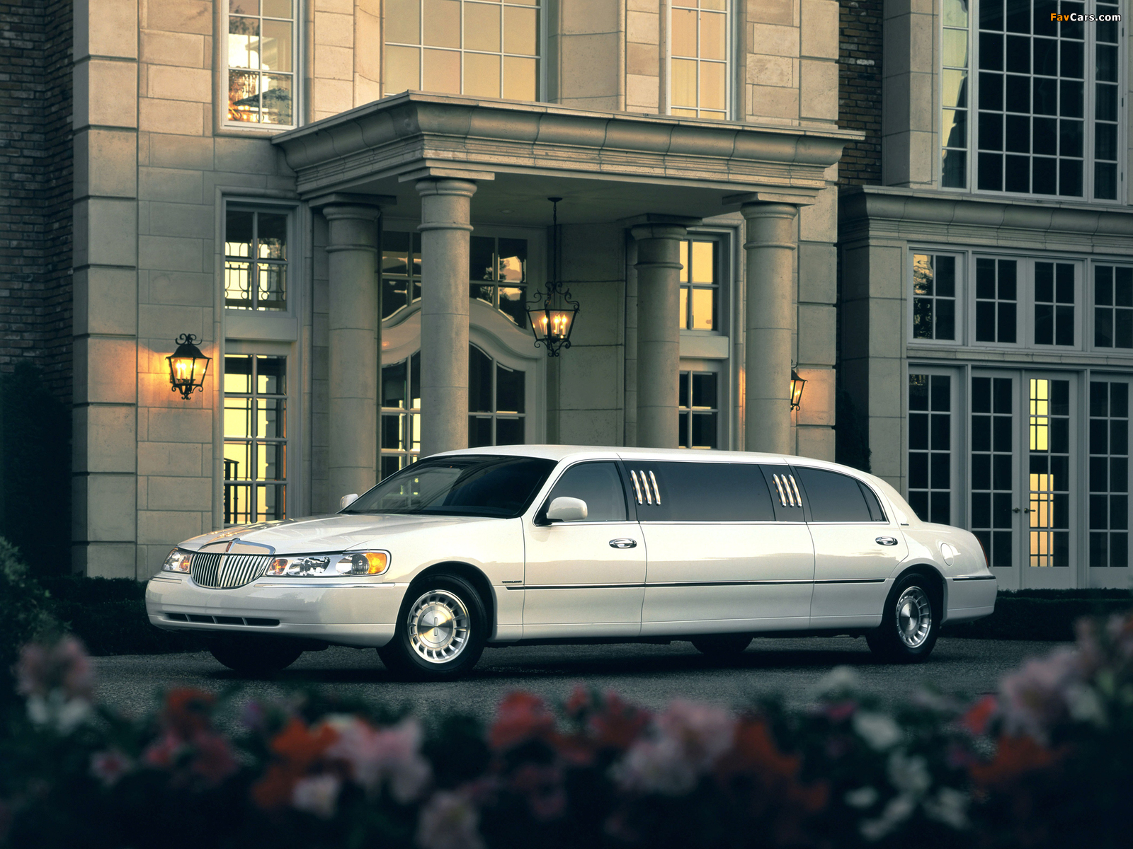 Lincoln Town Car wallpapers (1600 x 1200)