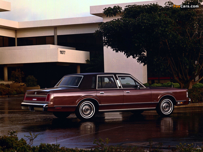 Lincoln Town Car 1985–89 images (800 x 600)