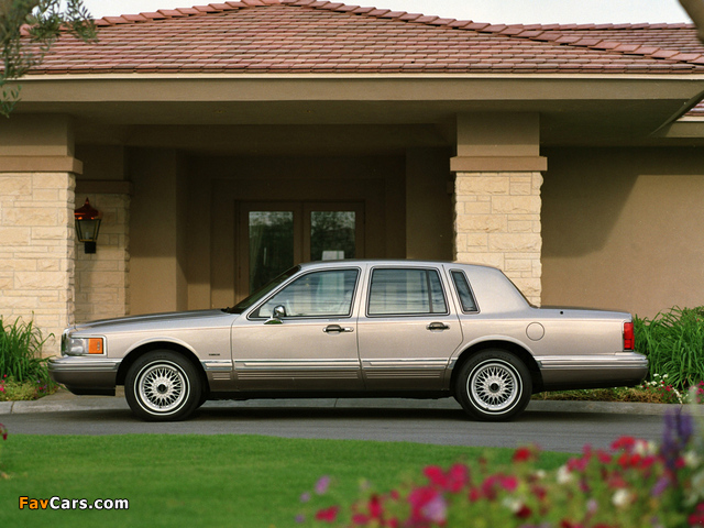 Lincoln Town Car 1990–92 pictures (640 x 480)