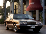 Lincoln Town Car 1992–94 photos