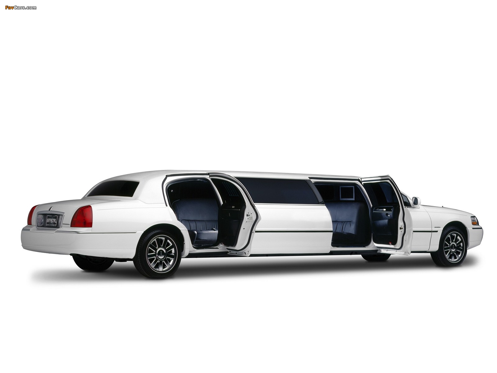 Photos of Lincoln Town Car Krystal 120V Limousine 2003–11 (1600 x 1200)