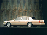 Photos of Lincoln Town Car 1994–97
