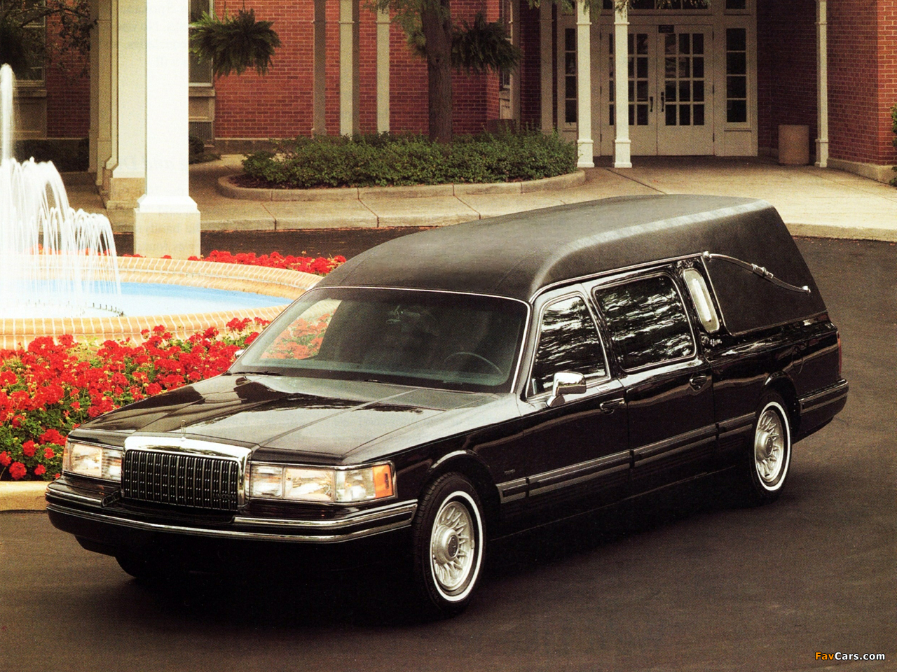 Pictures of Lincoln Town Car Funeral Coach 1992–94 (1280 x 960)